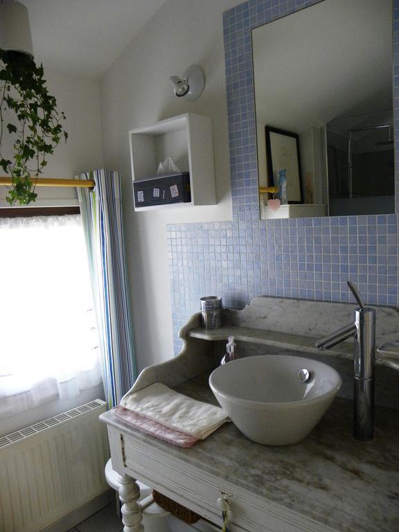 Entre Cour Et Jardin Hotel Chalons-en-Champagne Room photo
